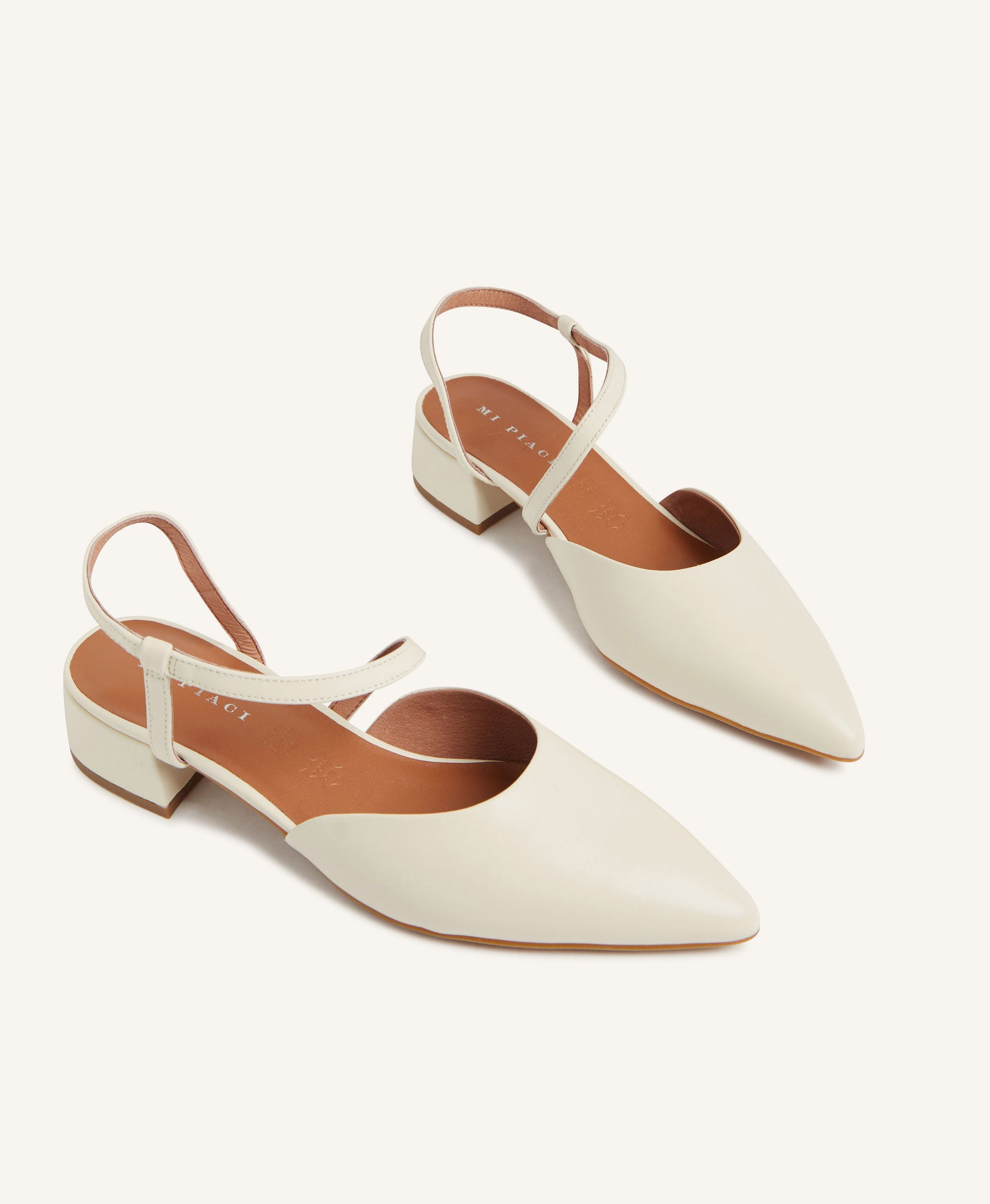 Junie Flat - - Mi Piaci