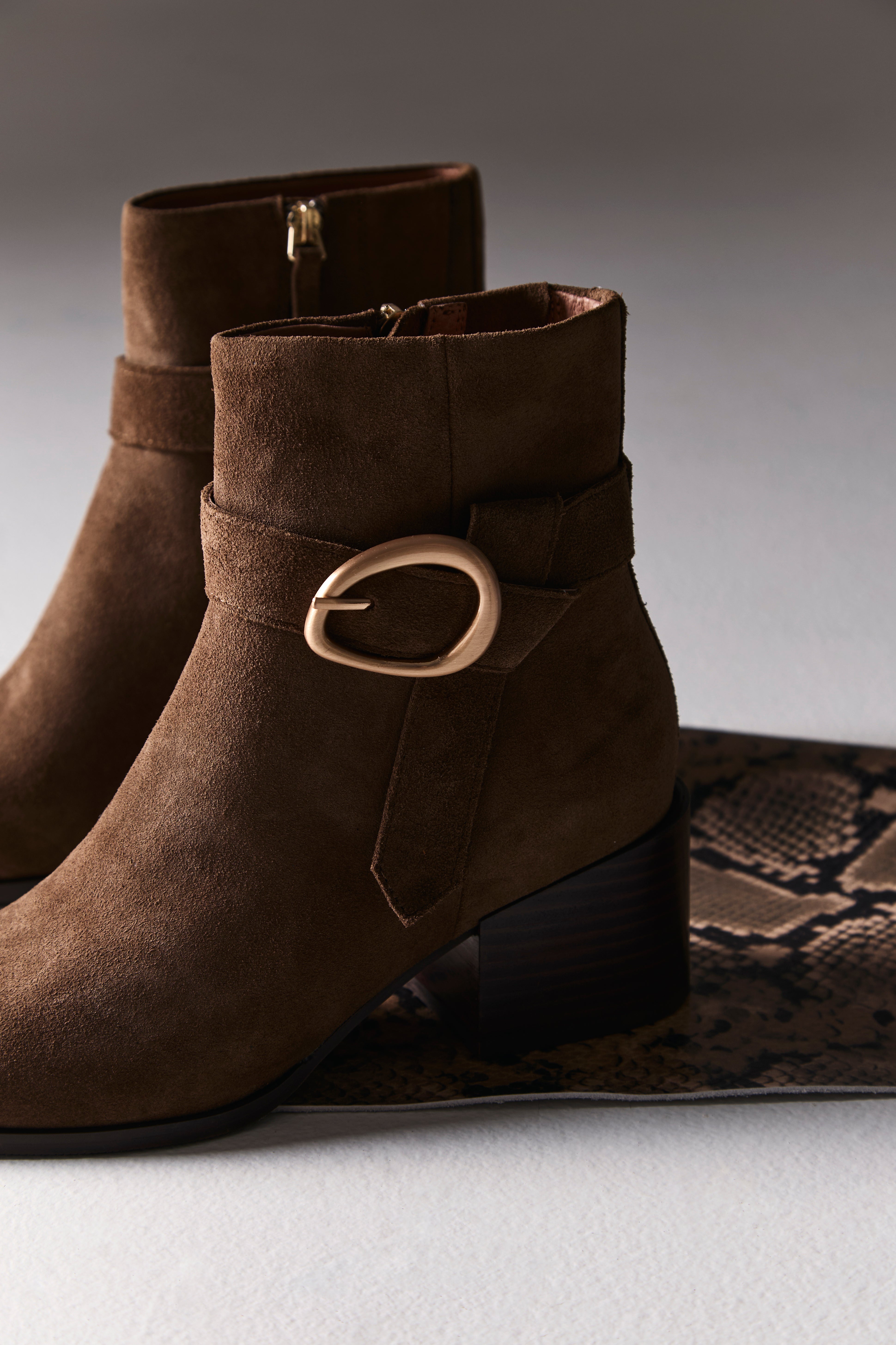 Tito | Sepia Suede-ECOMM