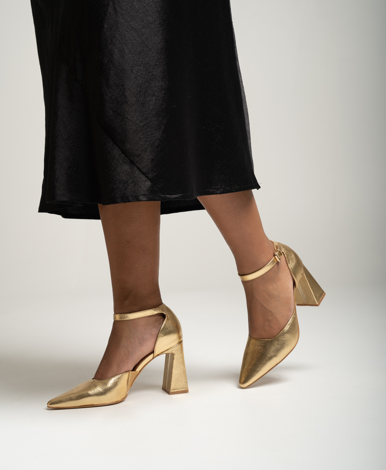 Gold heels australia 2025